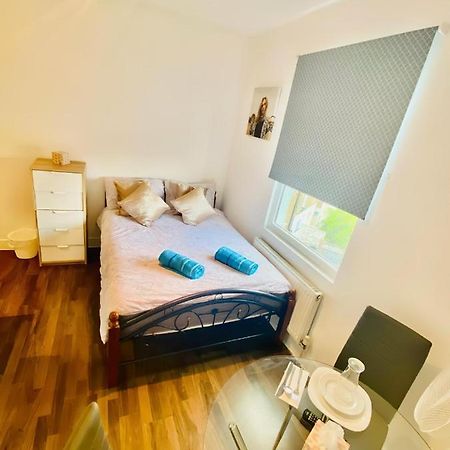 One Bed Studio Flat In Central Londonアパートメント エクステリア 写真