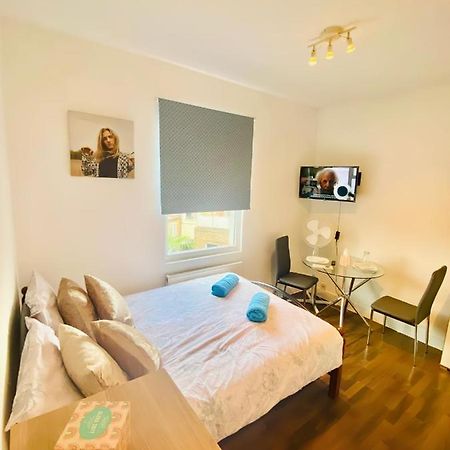 One Bed Studio Flat In Central Londonアパートメント エクステリア 写真