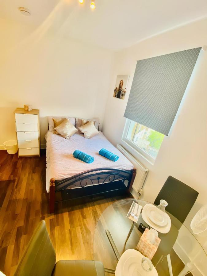One Bed Studio Flat In Central Londonアパートメント エクステリア 写真